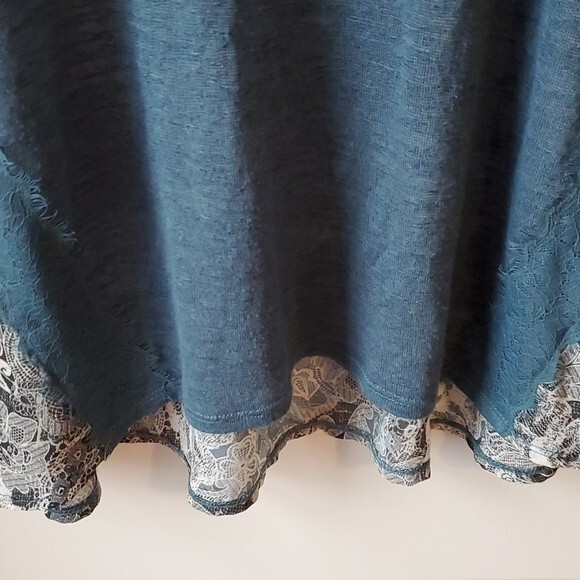 XHILERATION MIXED MEDIA FLOWY BLUE FLORAL TOP TEE WITH LACE SIZE XXL - Picture 6 of 8